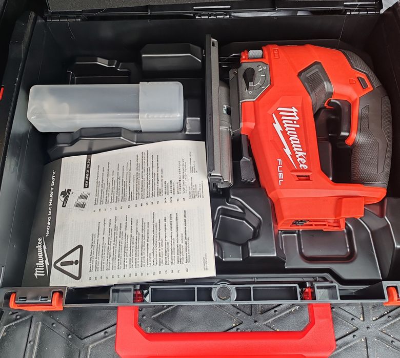 Pendular Milwaukee M18 NOU+ Cutie depozitare