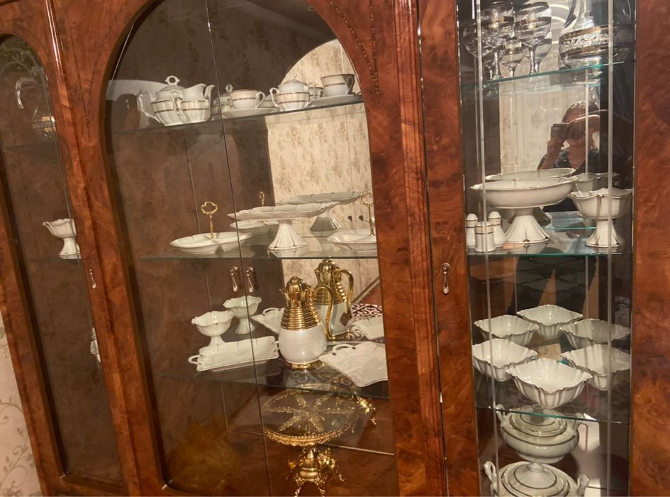 Продам шкаф для гостинной