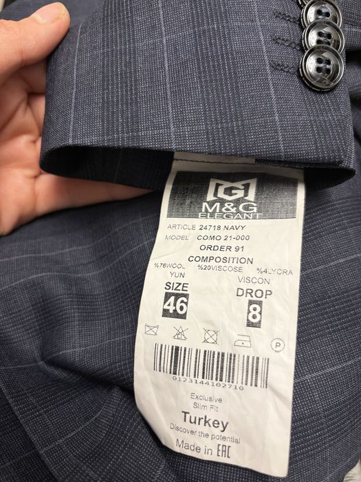 Продам мужской костюм