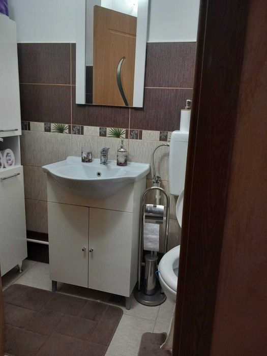 Vând apartament 4 camere