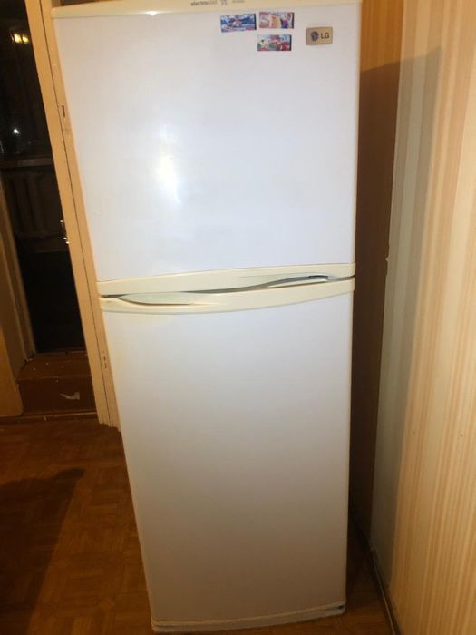 Продам холодильник LG 2-х камерный б/у