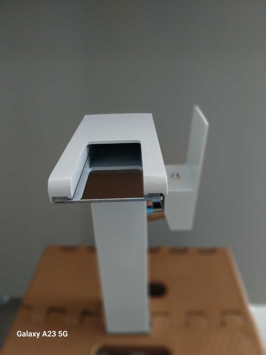 Baterie lavoar cu led