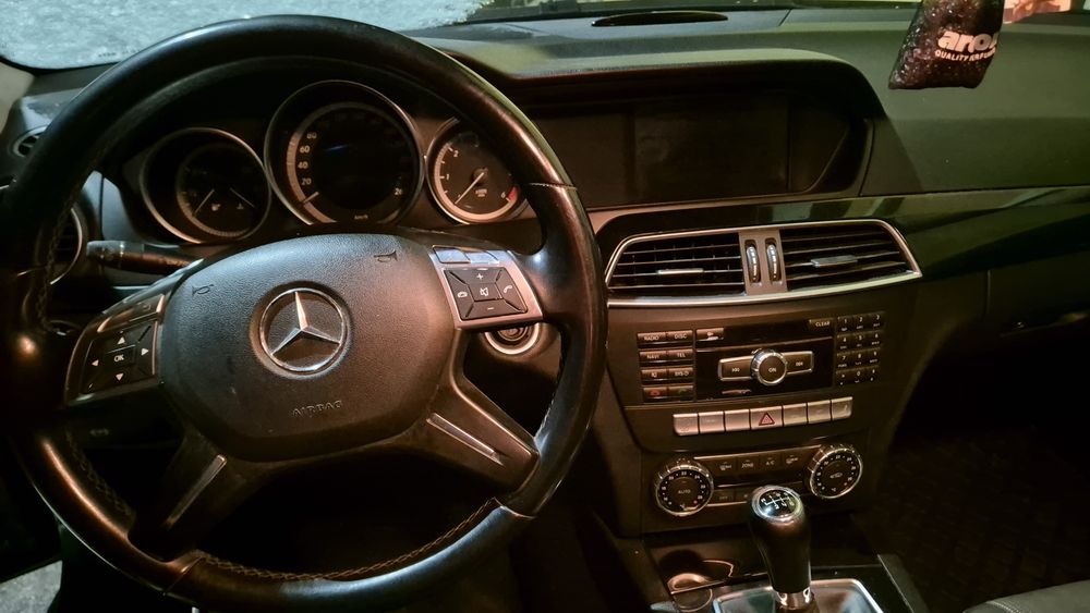 Mercedes C Class 200 BlueEFICIENTY( vând sau schimb cu lemn)
