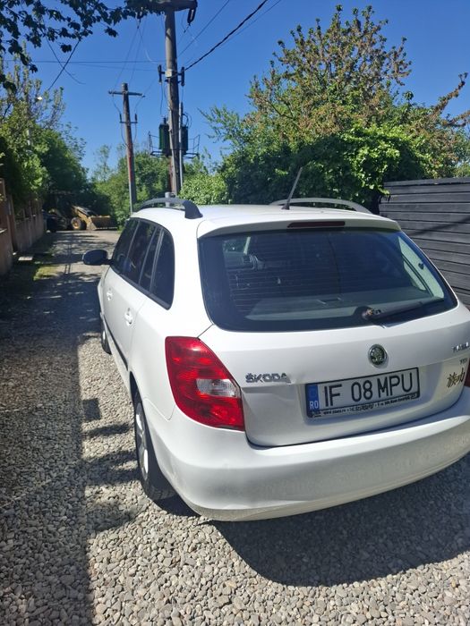 Skoda Fabia 1.6 TDI 2013
Capacitate cilindrica 1598cm3
Consum extraurban 4.5l/100km