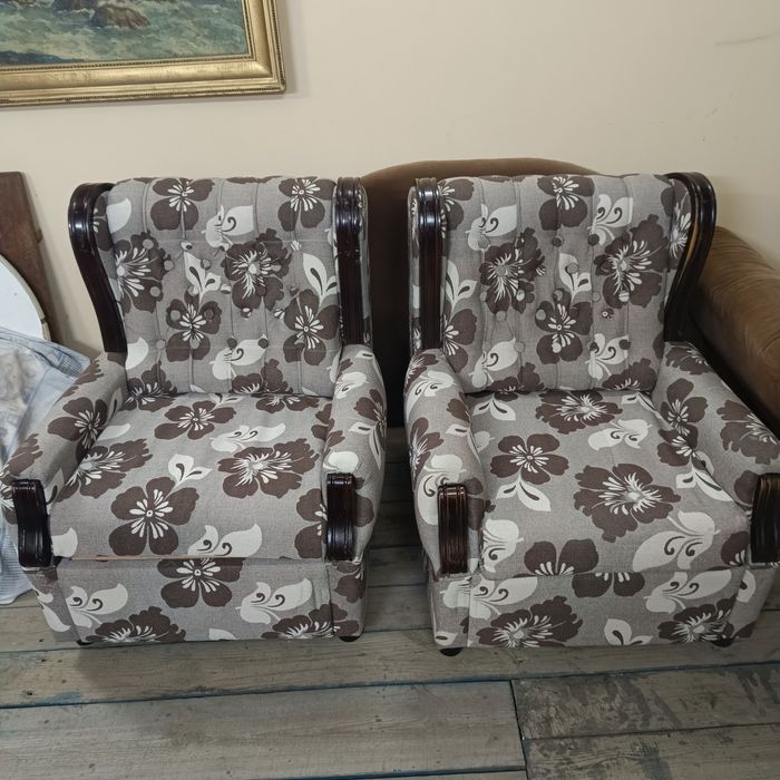 Продам два кресла