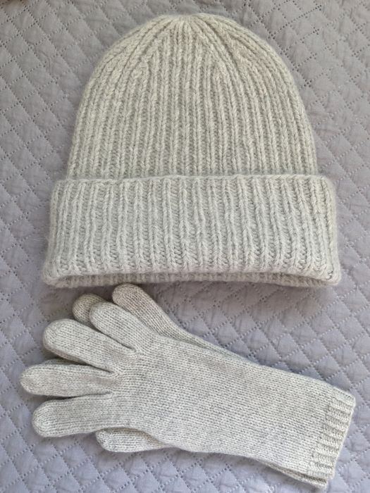 Продам вязаные шапки, перчатки