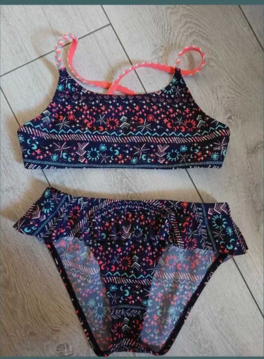 Costume de baie noi, diferite marimi