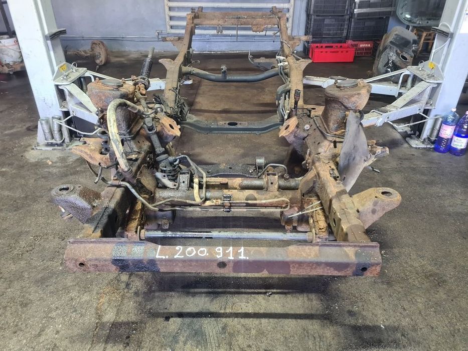 Sasiu Mitsubishi L200 Facelift 2.5 Diesel 2014 2010 - 2015 SUV (911)