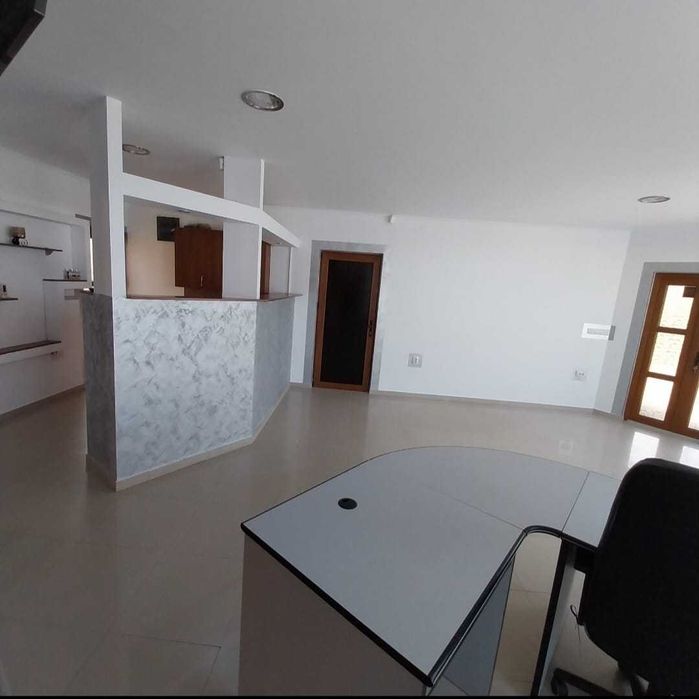 Spațiu 80 mp – birouri, cabinet medical sau farmacie