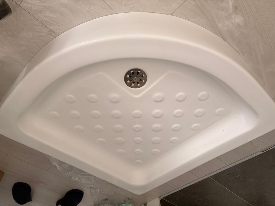 Cadita de baie semirotunda 80x80cm