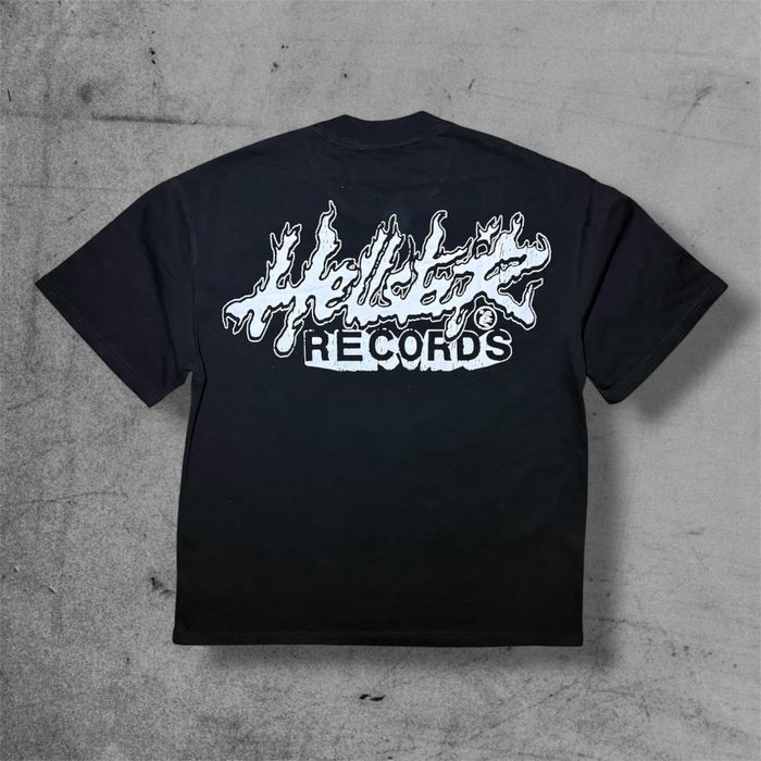 Tricou Hellstar-Marimea M,L