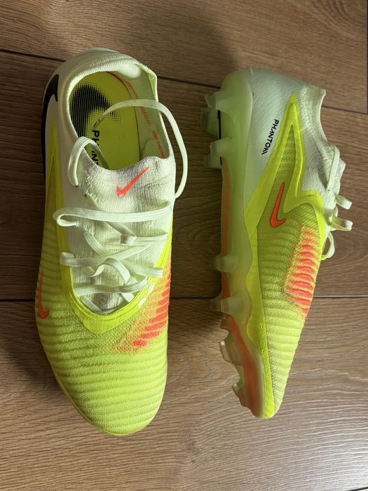 Професионални бутонки Nike Phantom Elite