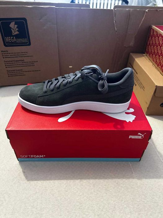 Puma Smash V2 black/white, marimea 42 nou, la cutie