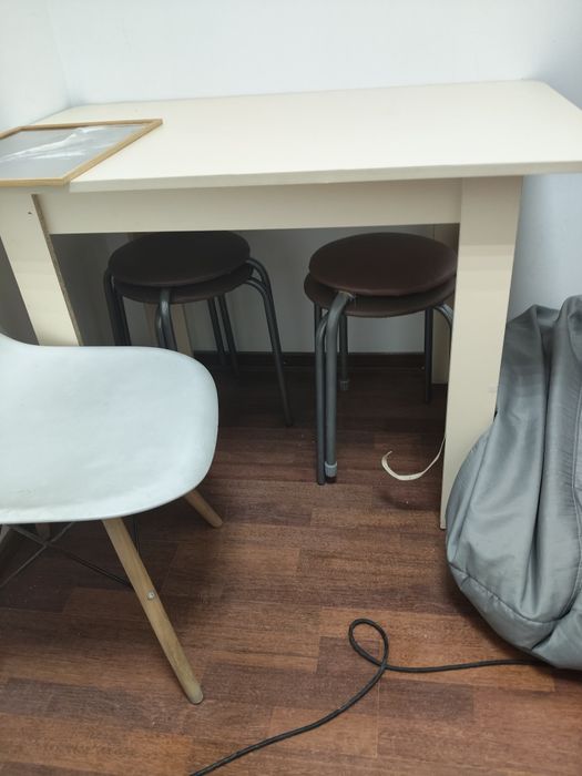 Продам всю мебель для маникюра