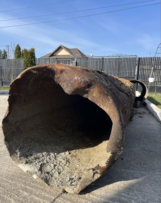 Țevi metalice gigant