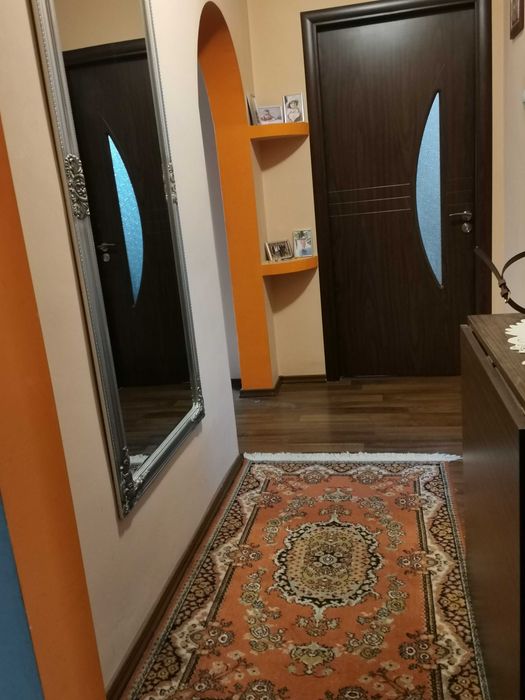 Apartament 4 camere, decomandat, etajul 1/4, mobilat și utilat, Roșiori de Vede