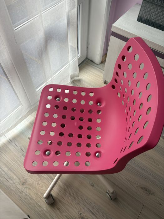 Детски стол за бюро