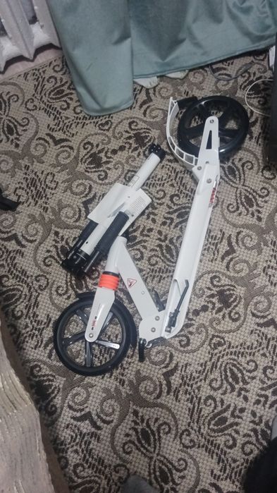 Прогулочный самокат SCOOTER