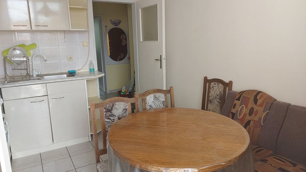 Продава се Четиристаен апартамент в Русе, Център - 105 кв.м за 8 €/кв.м - Снимка #3