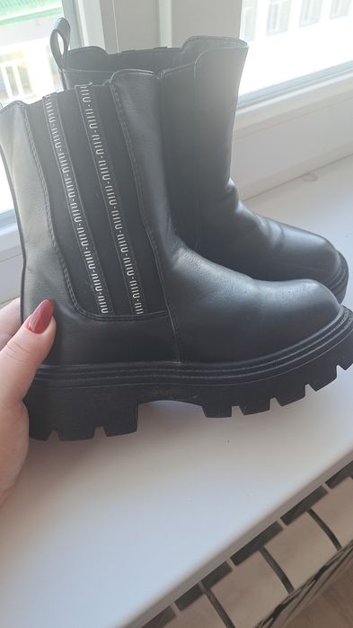 Продам сапоги на девочку