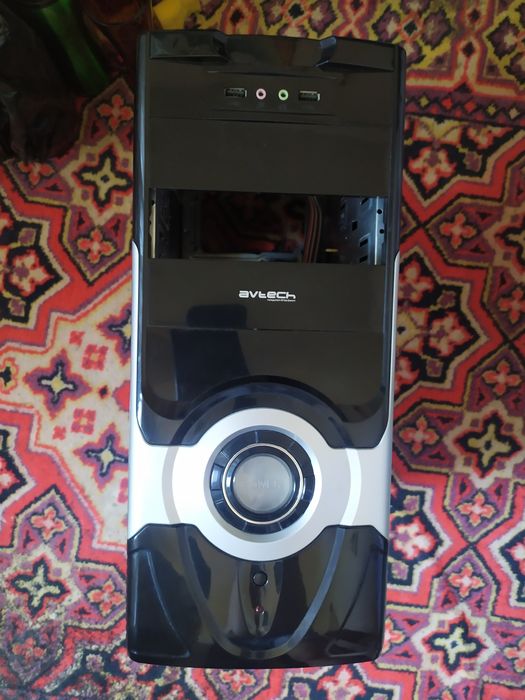 Продам мониторы LG 19 клавиатура Avtech KL23MU