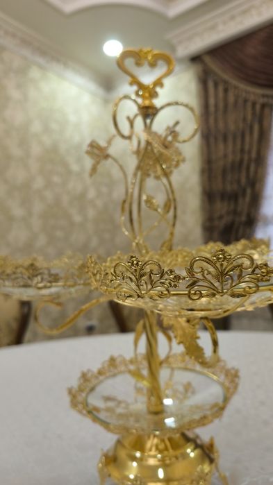 Стол учун чиройли 4 талик 2 этажка чинни