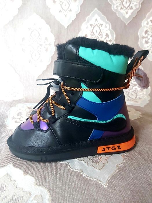 Новая детская обувь