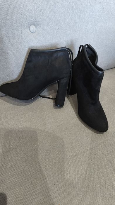 Велурени боти на ток 37 номер