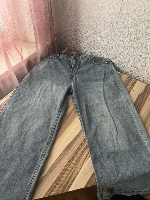 Продам 2 пары джинс