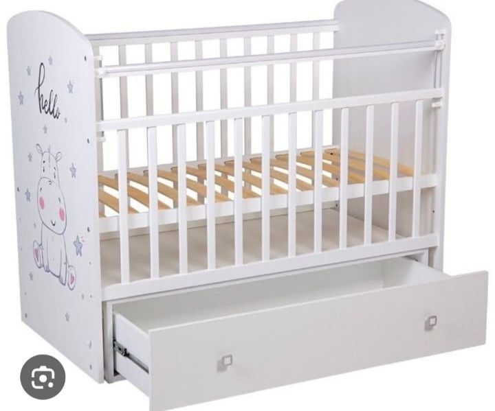 Детская кроватка