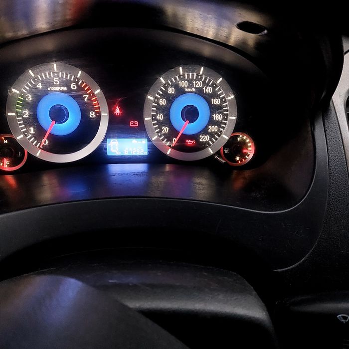 Продам автомобиль geely mk cross