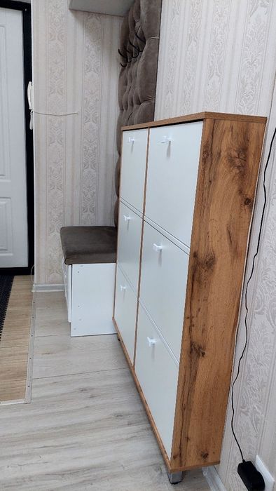 Продам обувницу.50000