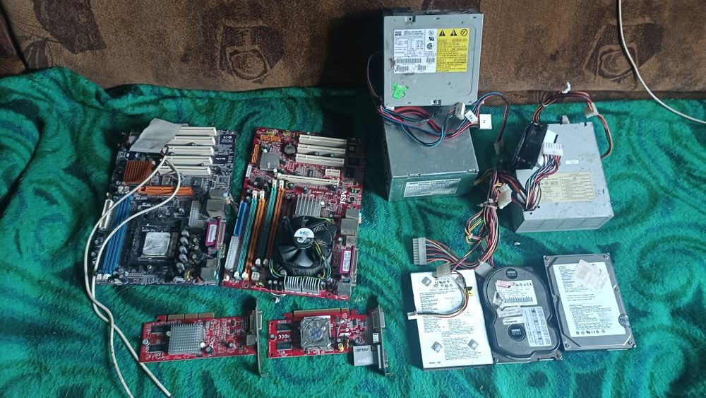Lichidare stoc toate anunt la preț 250lei