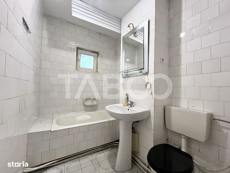 Apartament cu 3 camere de vanzare cu boxa si lift in Manastur zona BIG