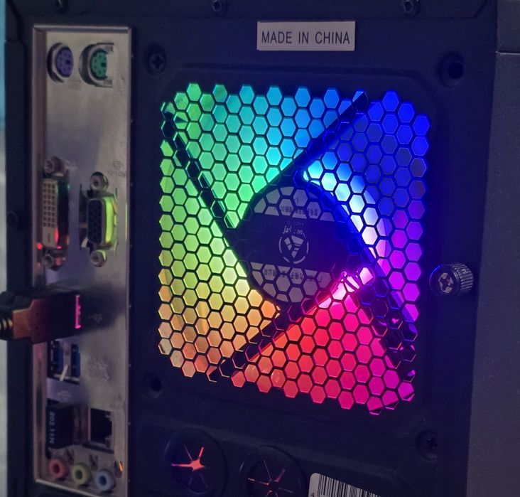 Компьютер полностью