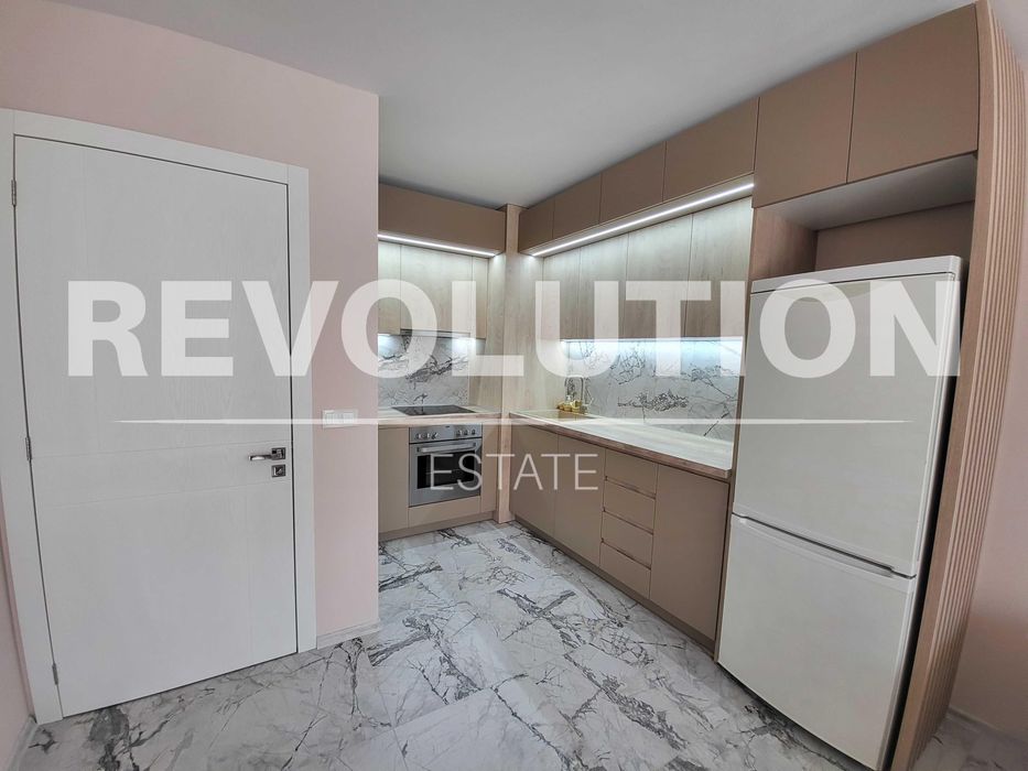 Дава се под наем Двустаен апартамент в Варна, Младост 1 - 63 кв.м за 450 € - Снимка #2