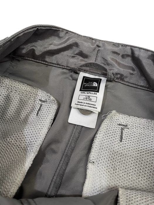 The North Face оригинални дамски къси панталони, S размер