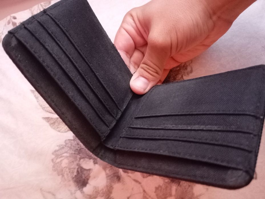 Мъжко портмоне за пари.