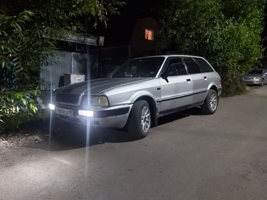 Продам Ауди б4 универсал газ бензин