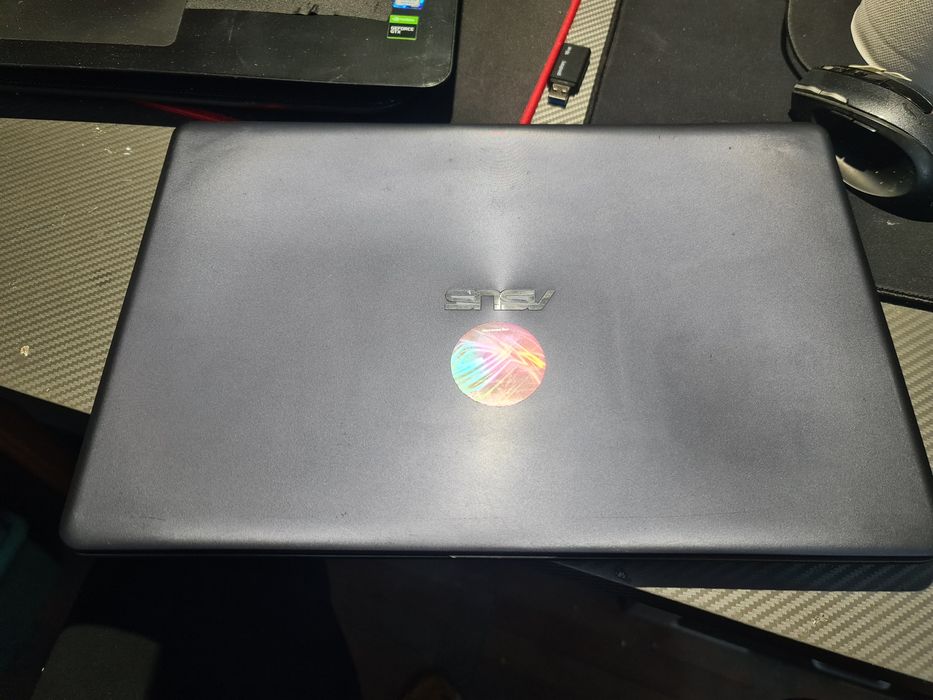 Laptop asus vivobook