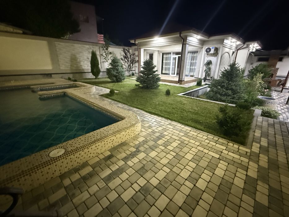 Oq toshda oilaviy dacha  2 ta spalniy 1 ta detskiy sauna bassen tenis