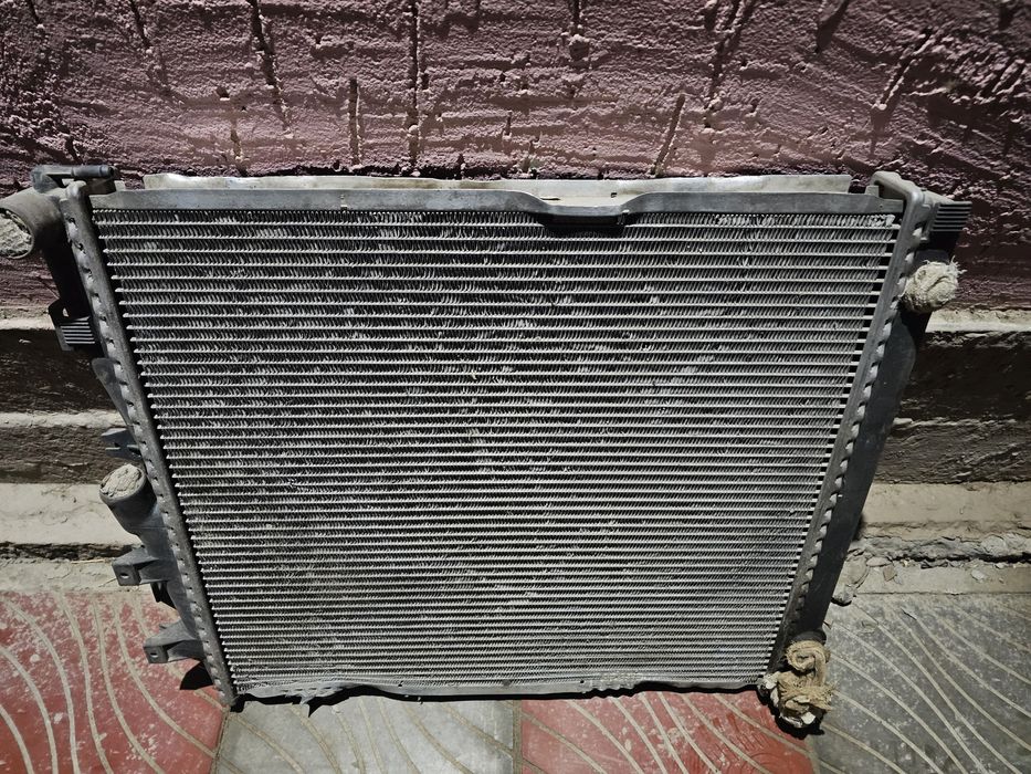 Запчасти мерседес радиатор