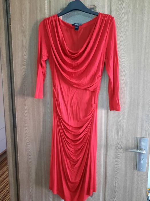 Vand rochie marime M, Mango