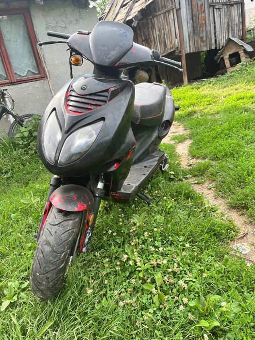Vând scuter 125 cc