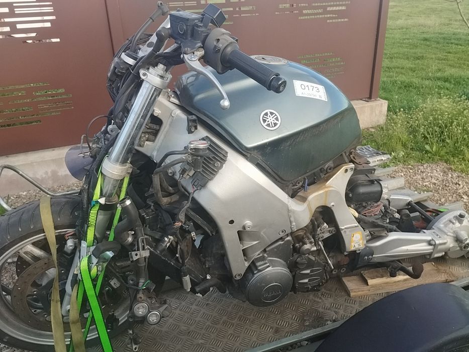 Dezmembrez Yamaha Fjr 1300