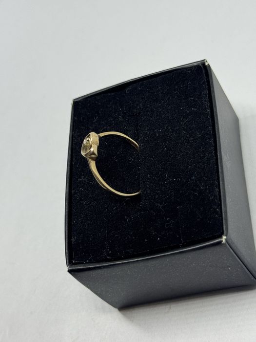 златен дамски пръстен сърце 1.19гр 14к 585