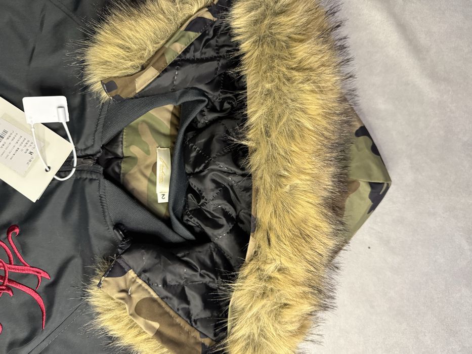 Новая куртка размер M