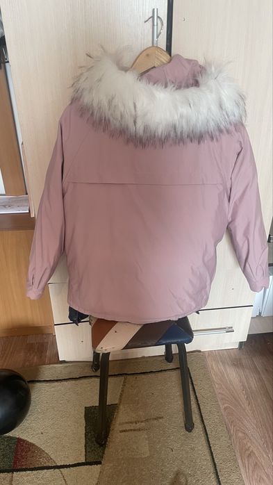 Продам зимние куртки