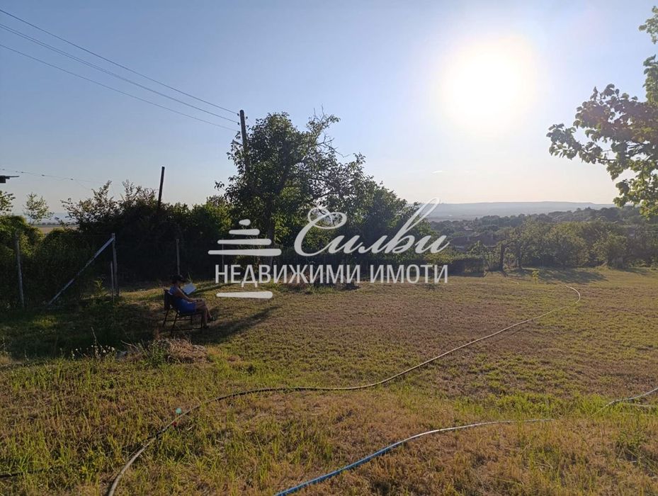 Самостоятелна къща с двор - с. Кюлевча