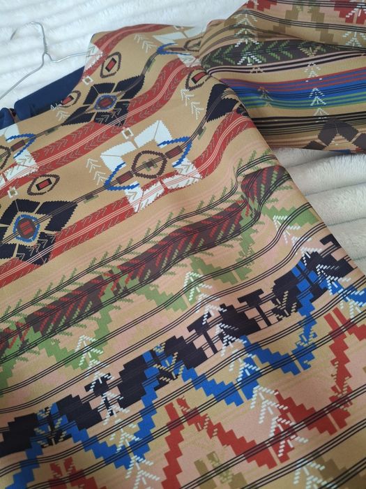 Рокля с флорален мотив!